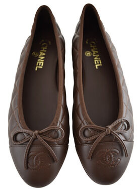 Chanel 26B Chocolate Dark Brown Lambskin Quilted CC Ballet Ballerina Flat 39